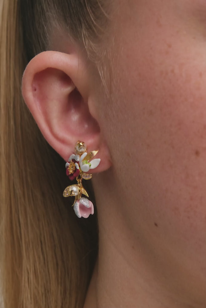 
            
                Load and play video in Gallery viewer, Hellebore Flower, Snowdrops and Crystal Post Earrings
            
        